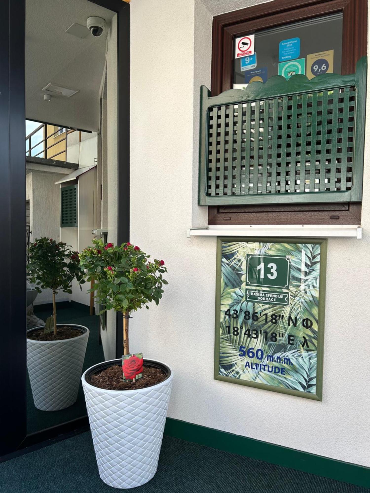 Halvat Guesthouse Saraievo Exterior foto